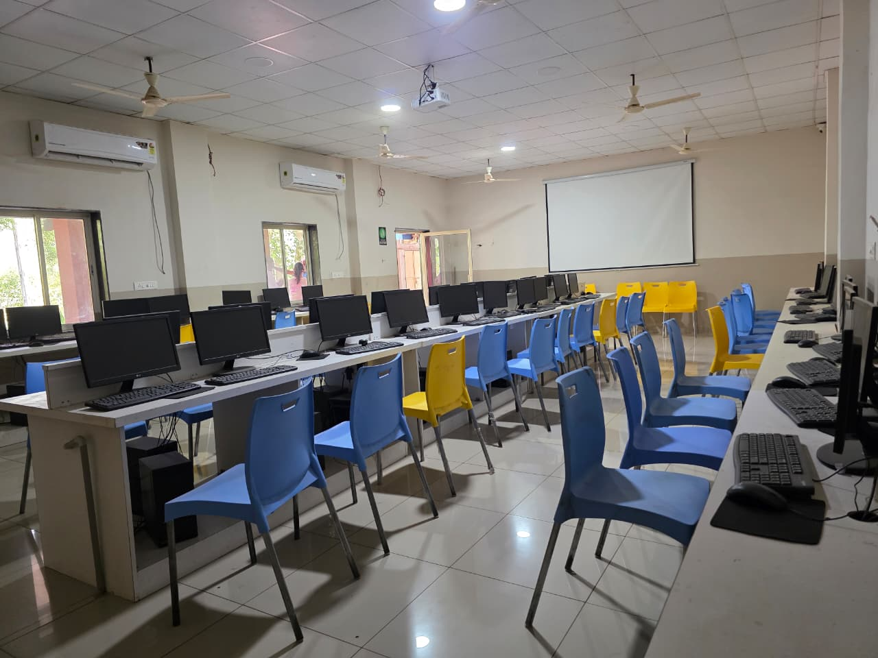 Computer Lab at DPCCS